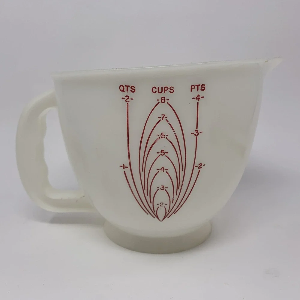 Vintage Tupperware Mix N Stor 8 Cup 2 Quart Measuring Cup Red Lettering Pouring